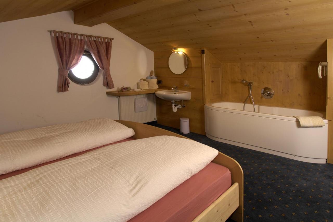 Agriturismo Apartments Tuene Ortisei Zewnętrze zdjęcie