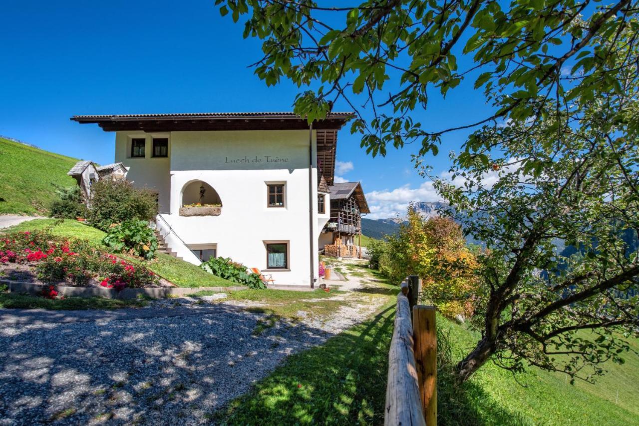 Agriturismo Apartments Tuene Ortisei Zewnętrze zdjęcie