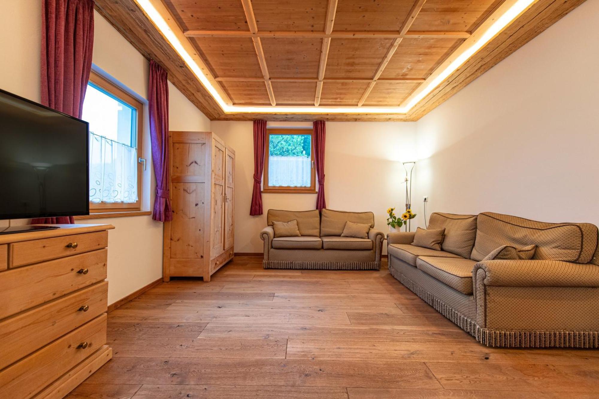 Agriturismo Apartments Tuene Ortisei Zewnętrze zdjęcie