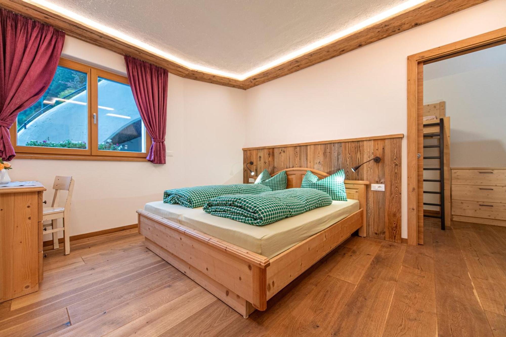 Agriturismo Apartments Tuene Ortisei Zewnętrze zdjęcie